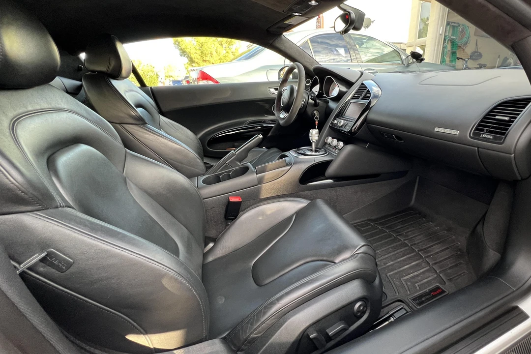 2012 Audi 42 R8 - Image 7 of 9