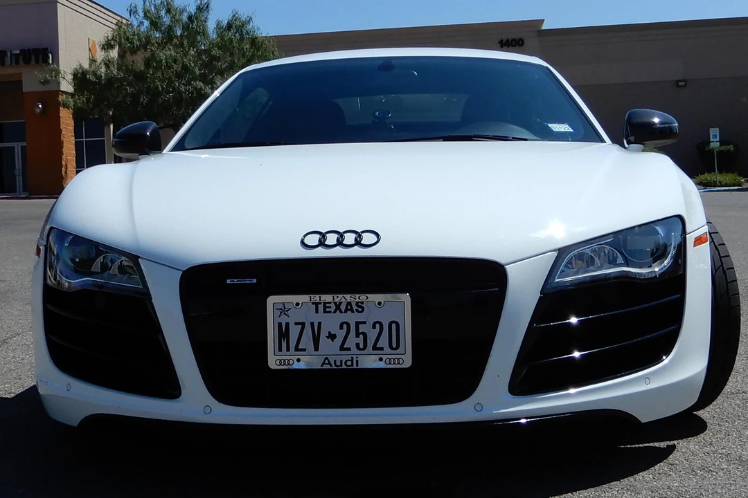 2012 Audi 42 R8 - Image 2 of 9