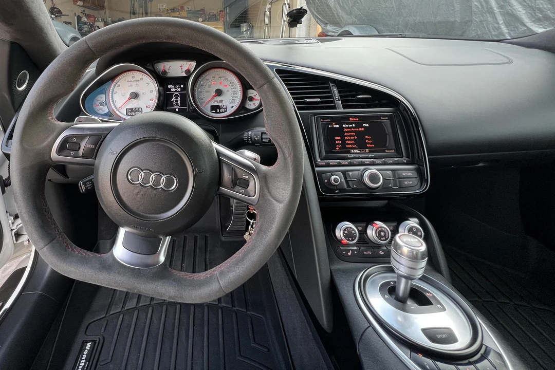 2012 Audi 42 R8 - Image 6 of 9