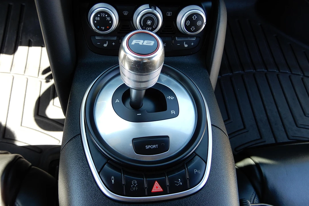 2012 Audi 42 R8 - Image 8 of 9