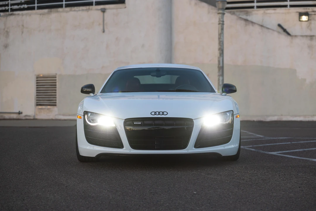 2012 Audi 42 R8 - Image 8 of 31