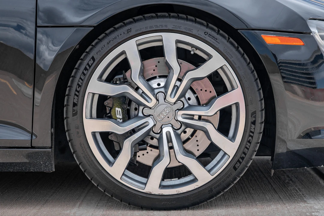 2012 Audi 42 R8 - Image 30 of 31
