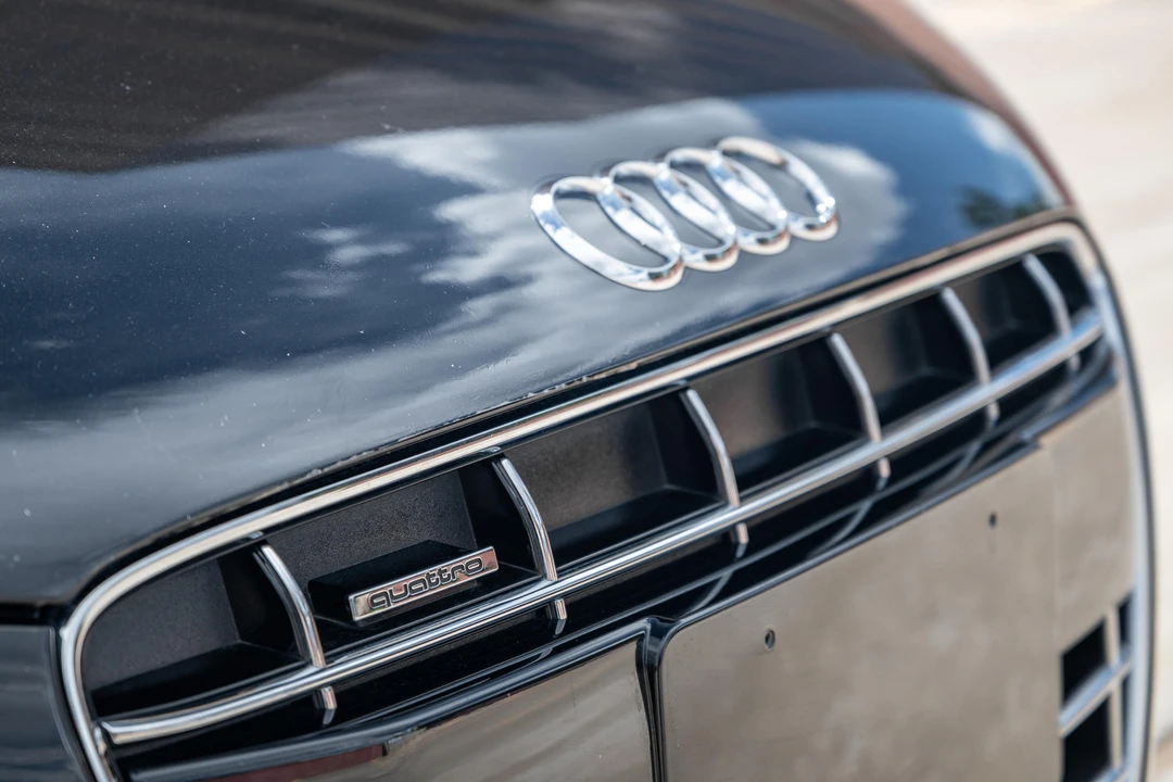 2012 Audi 42 R8 - Image 11 of 31