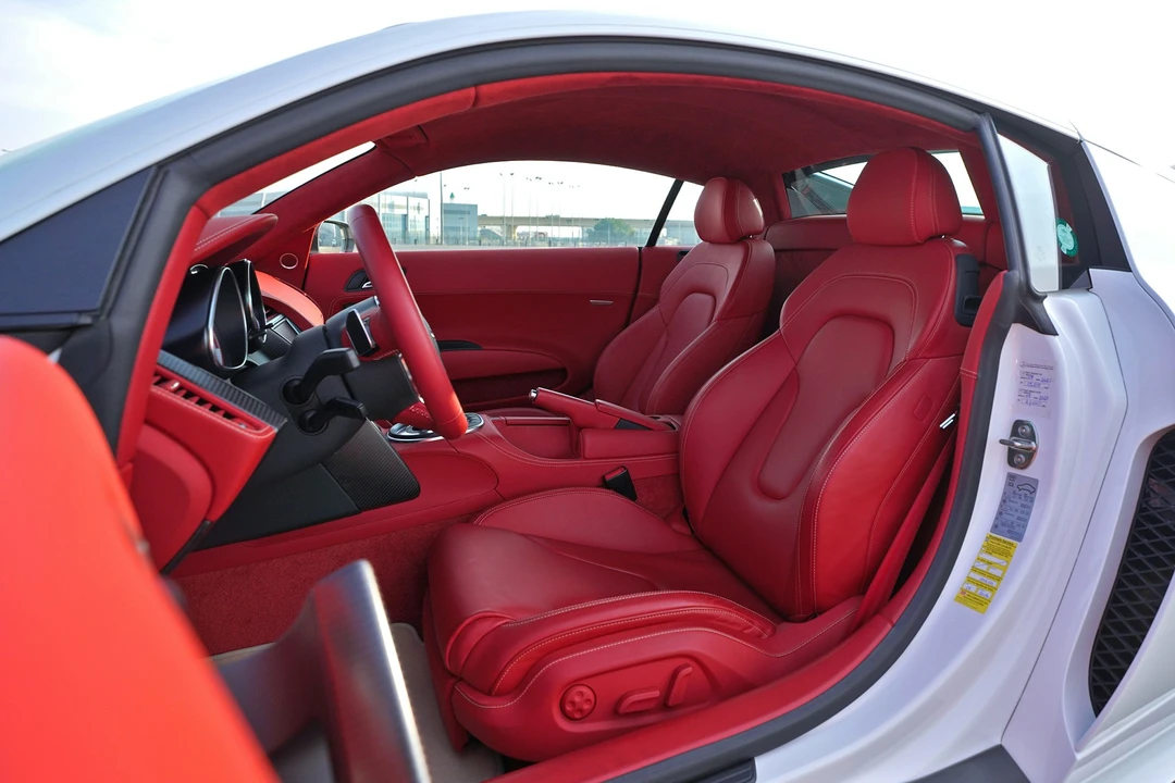 2012 Audi 42 R8 - Image 5 of 21