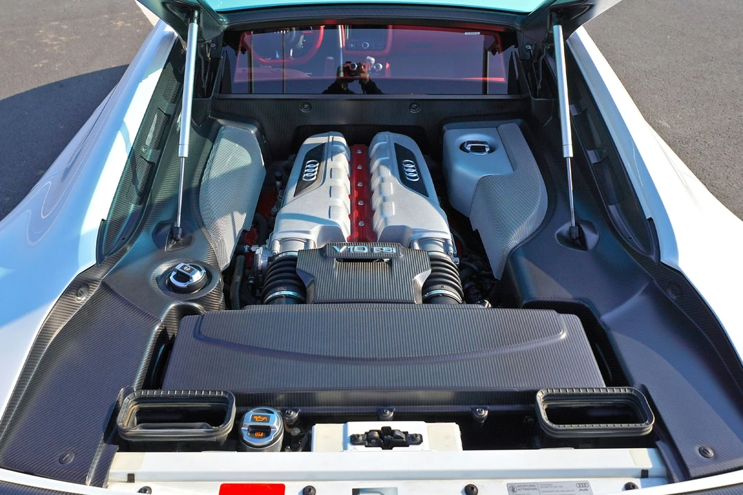 2012 Audi 42 R8 - Image 6 of 21