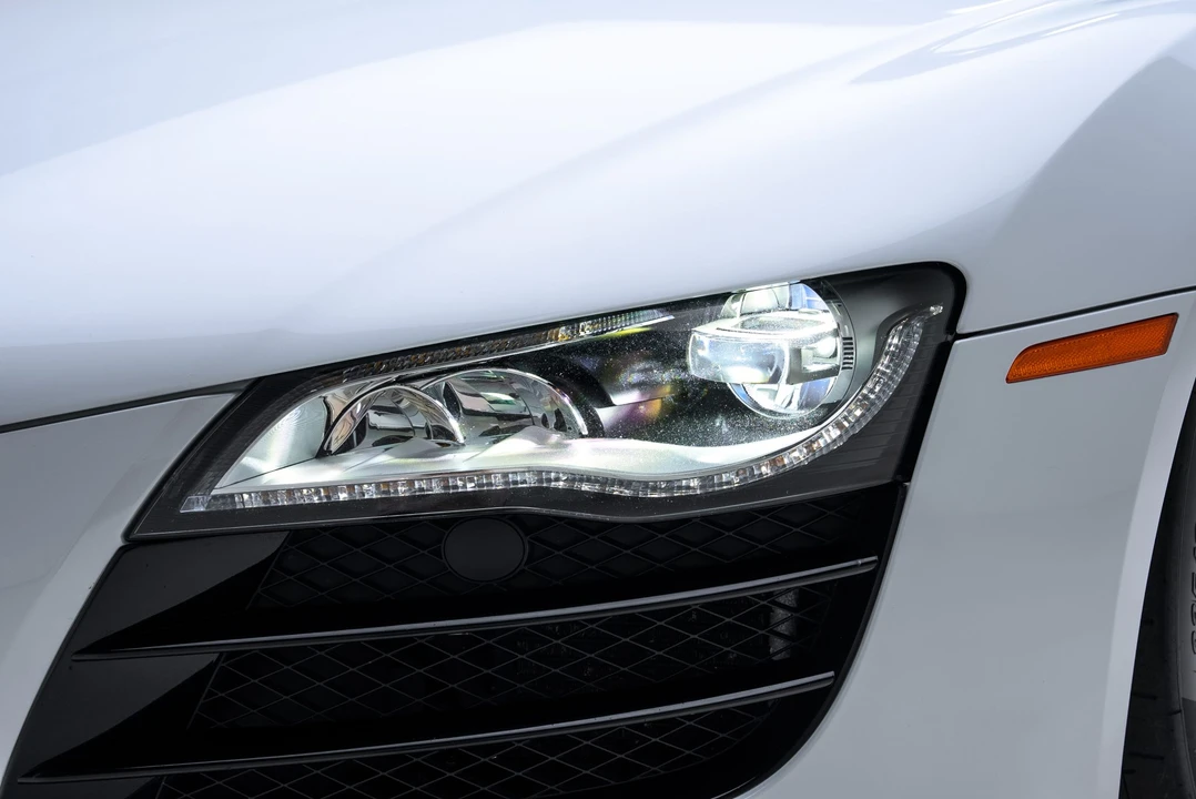 2012 Audi 42 R8 - Image 27 of 31