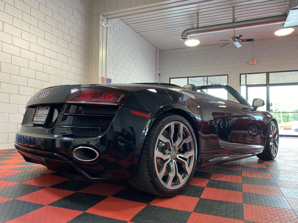 2012 Audi 42 R8 - Image 17 of 31