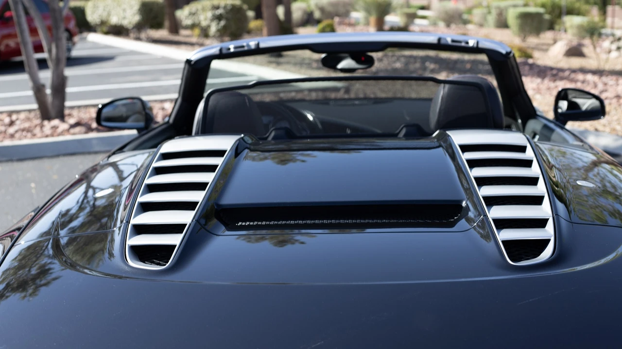 2012 Audi 42 R8 - Image 28 of 31
