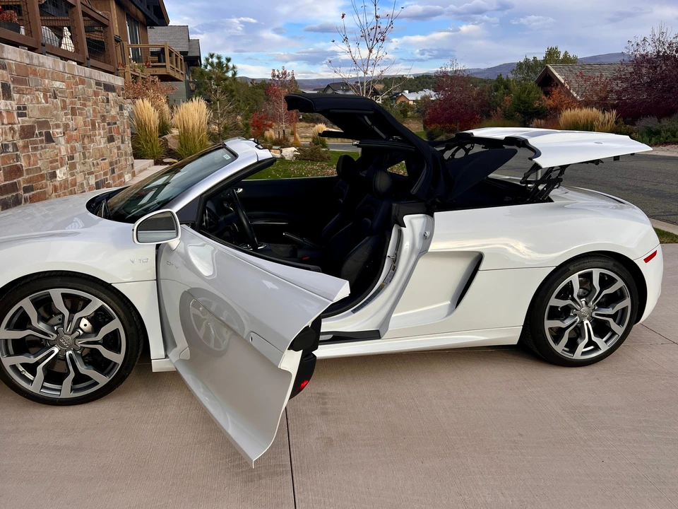 2012 Audi 42 R8 - Image 9 of 31