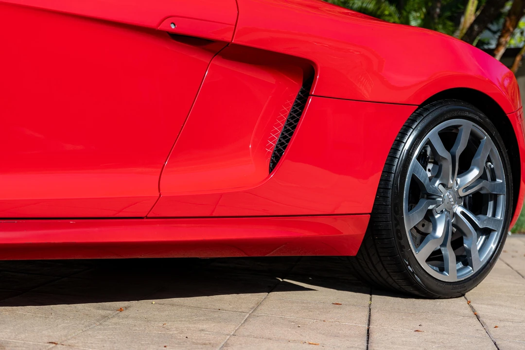 2012 Audi 42 R8 - Image 23 of 31