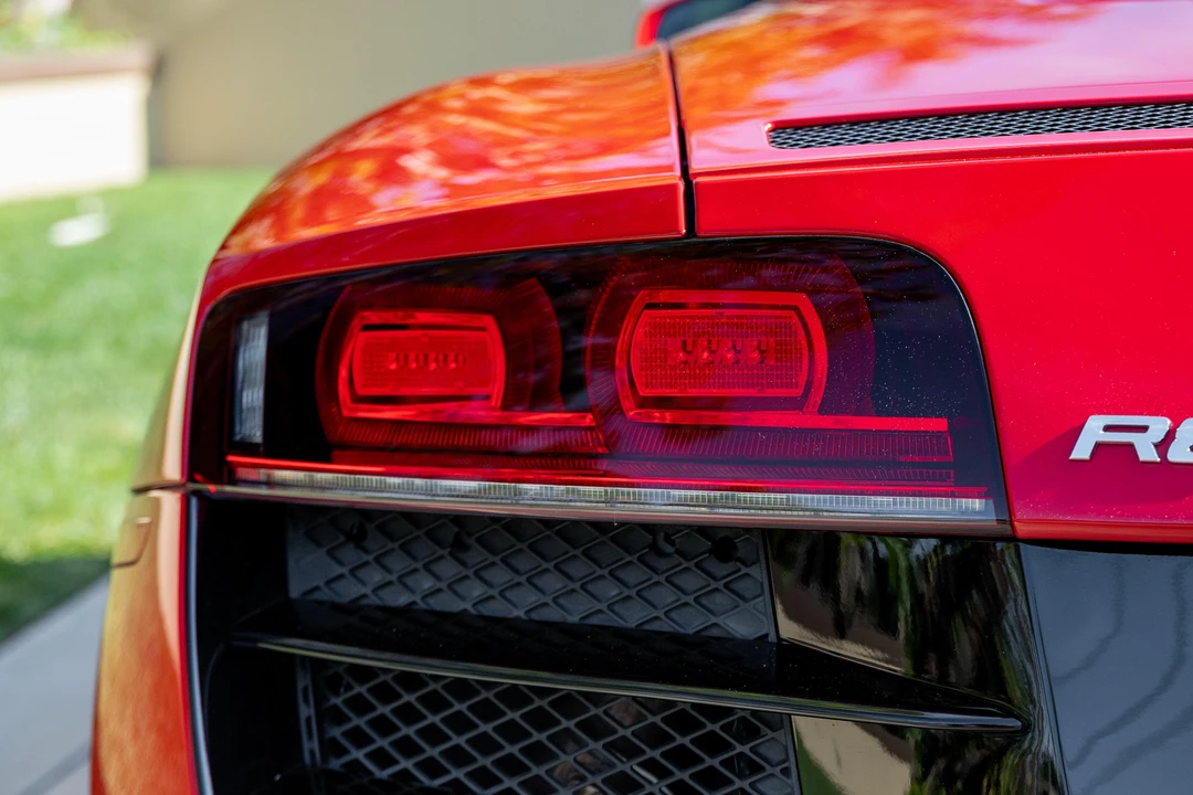 2012 Audi 42 R8 - Image 28 of 31