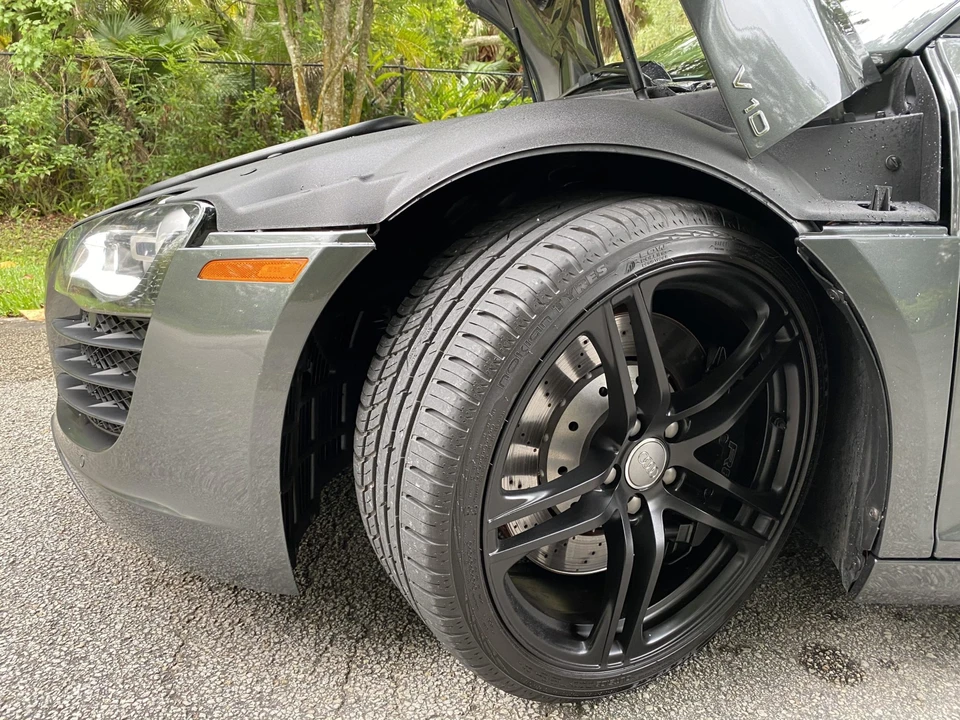 2012 Audi 42 R8 - Image 27 of 31