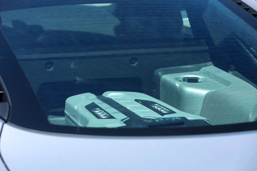 2012 Audi 42 R8 - Image 30 of 31
