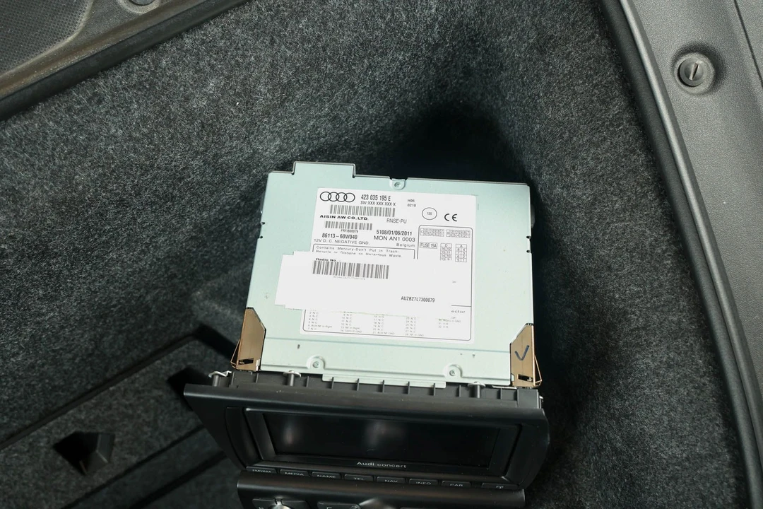2012 Audi 42 R8 - Image 7 of 31