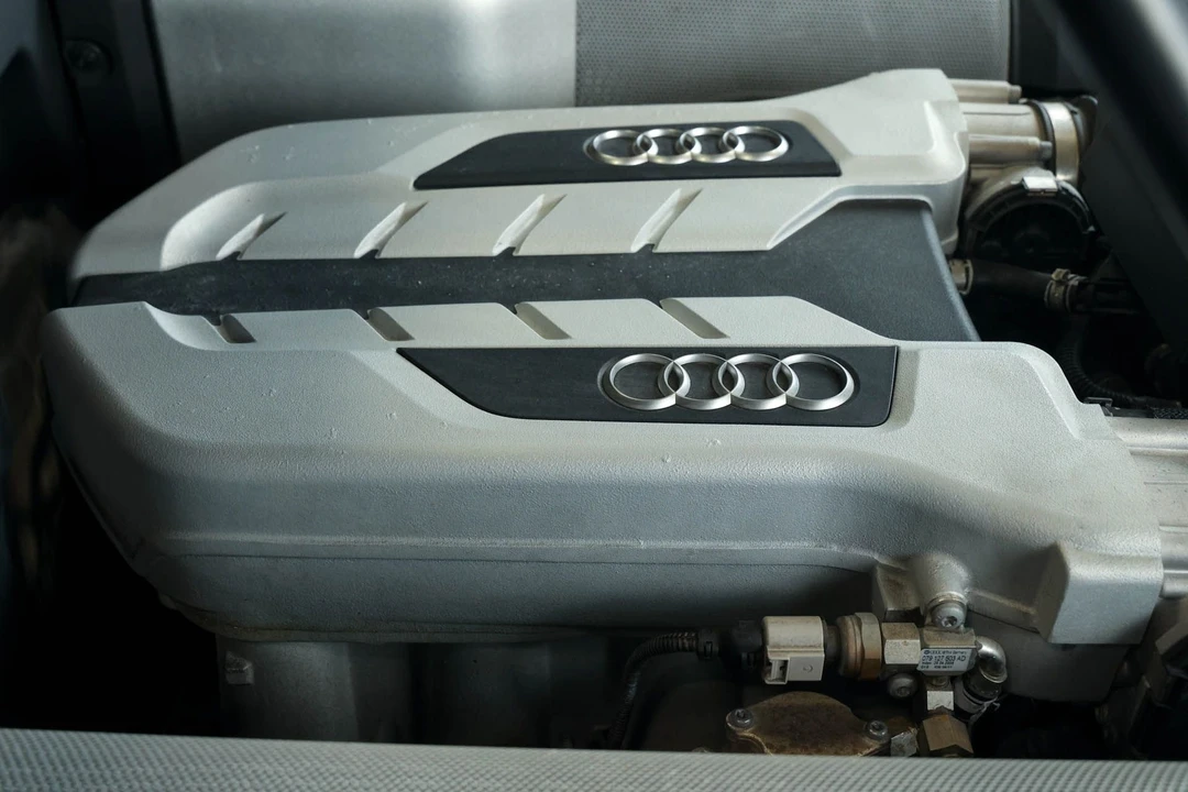 2012 Audi 42 R8 - Image 9 of 31