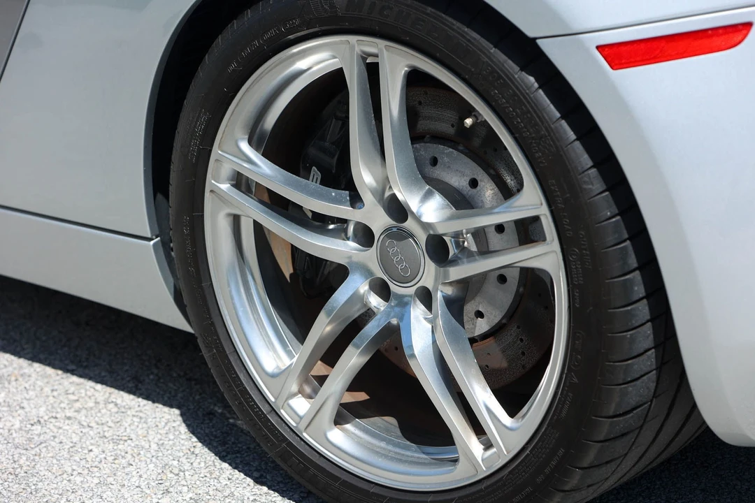 2012 Audi 42 R8 - Image 25 of 31