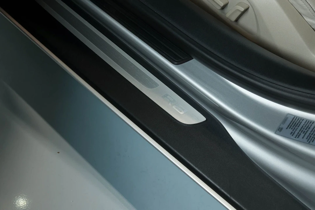 2012 Audi 42 R8 - Image 8 of 31