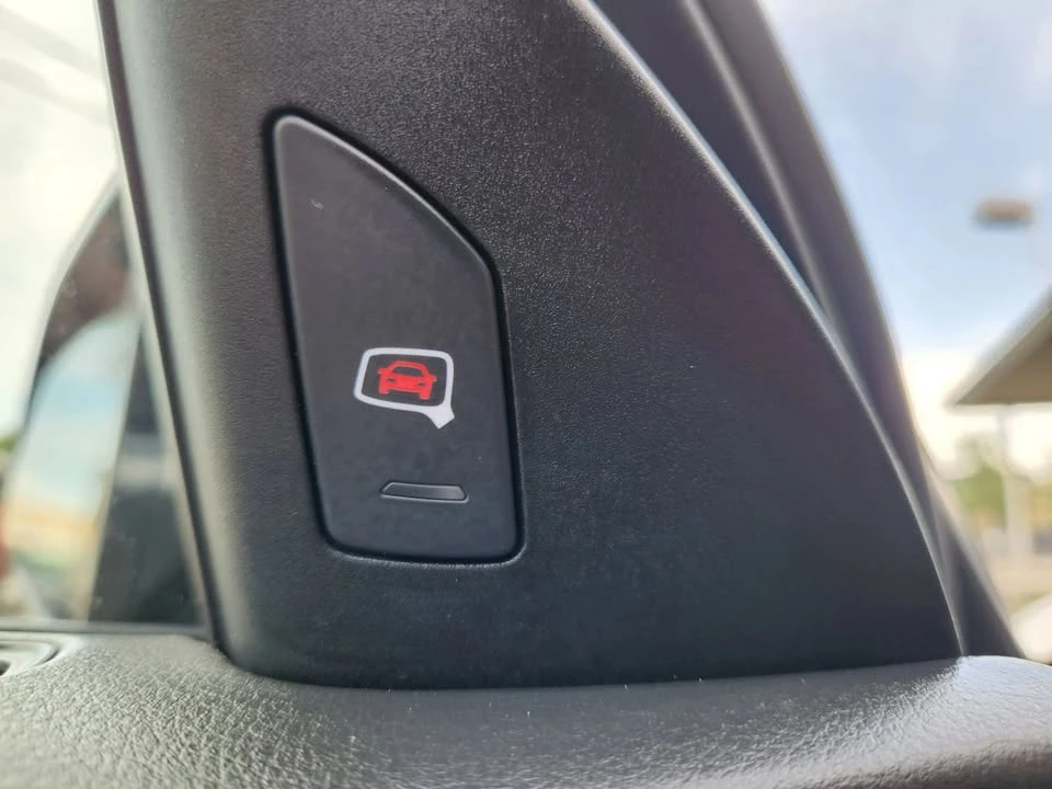 2012 Audi D4 A8 - Image 10 of 16