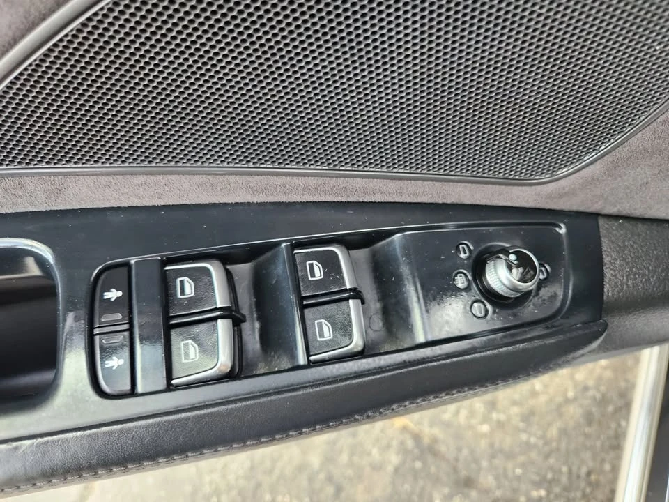 2012 Audi D4 A8 - Image 9 of 16
