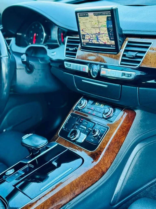 2012 Audi D4 A8 - Image 10 of 19