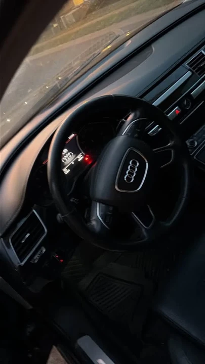2012 Audi D4 A8 - Image 9 of 9
