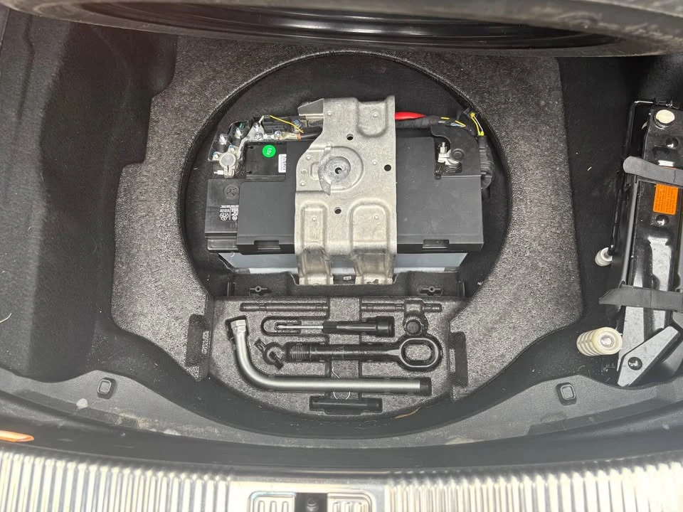 2012 Audi D4 A8 - Image 15 of 15