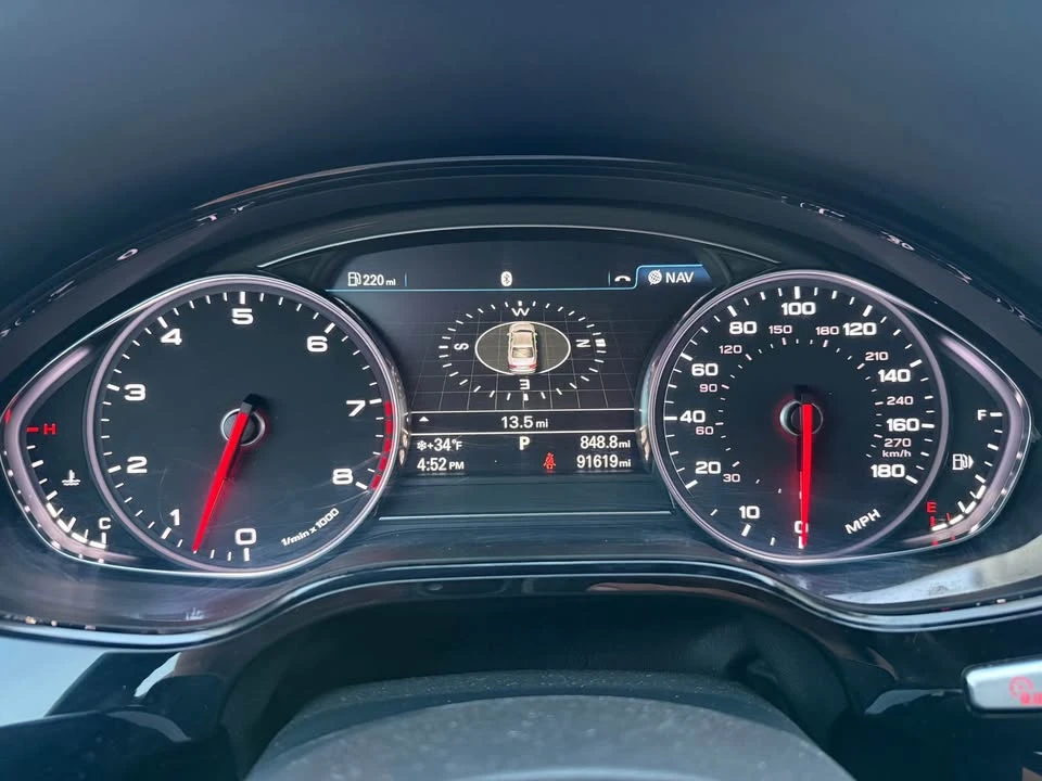 2012 Audi D4 A8 - Image 7 of 10
