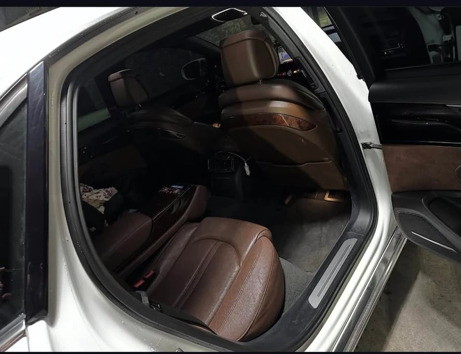 2012 Audi D4 A8 - Image 7 of 10