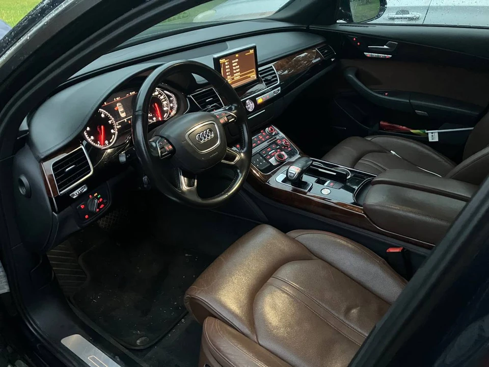 2012 Audi D4 A8 - Image 10 of 14