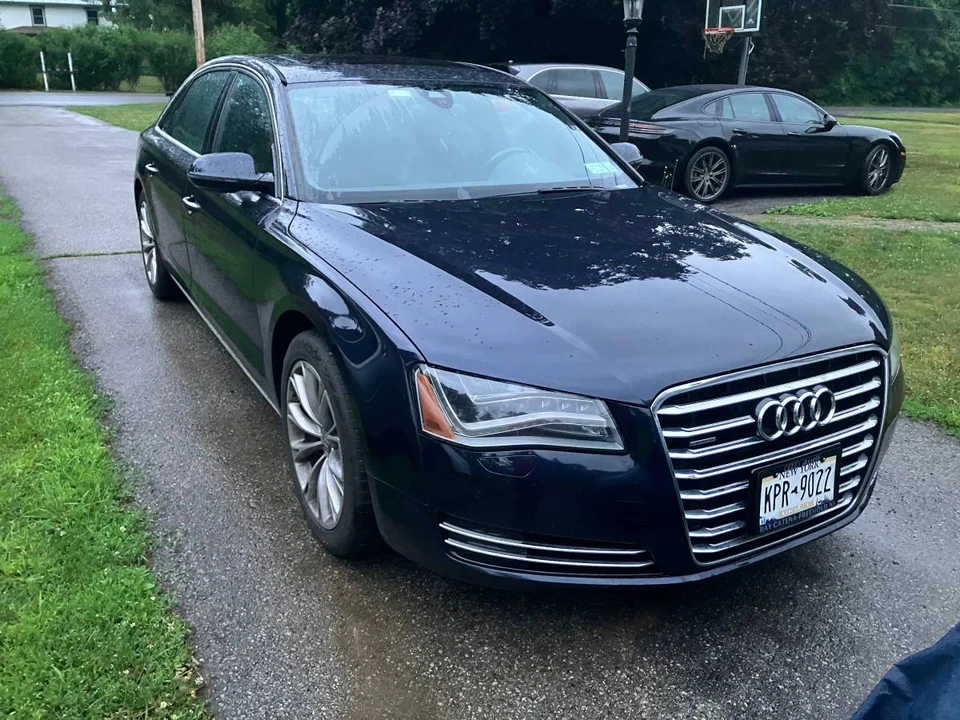 2012 Audi D4 A8 - Image 2 of 14