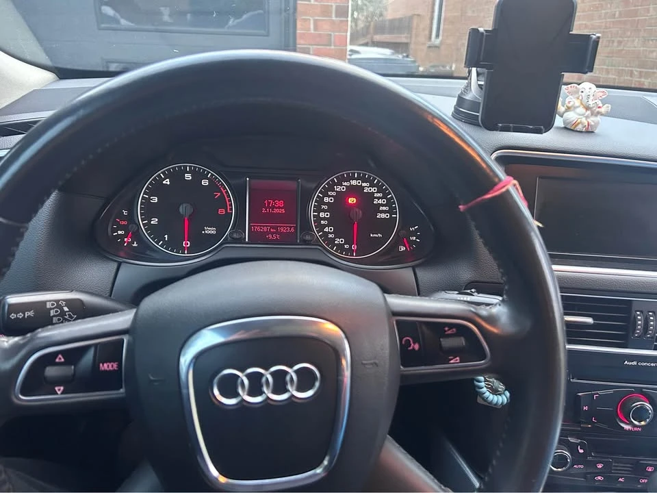 2012 Audi 8R Q5 - Image 8 of 8