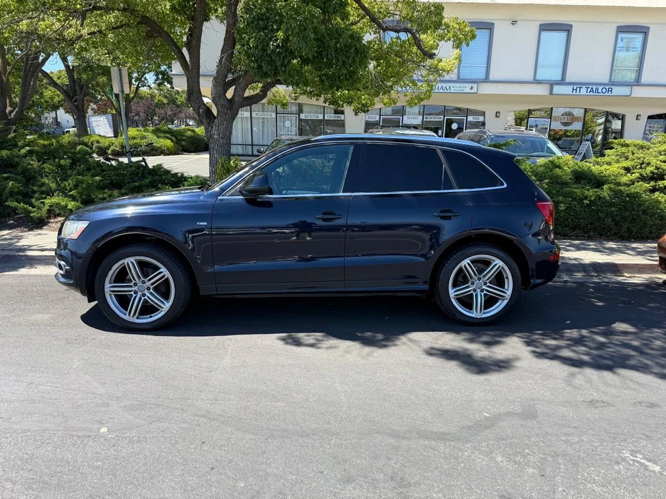 2012 Audi 8R Q5 - Image 2 of 10