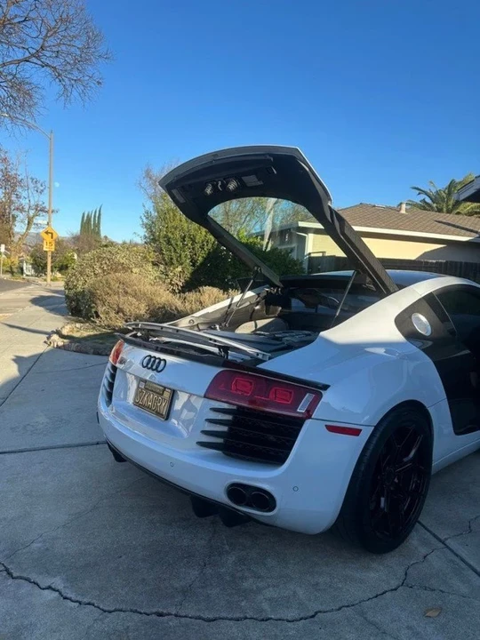 2012 Audi 42 R8 - Image 4 of 8