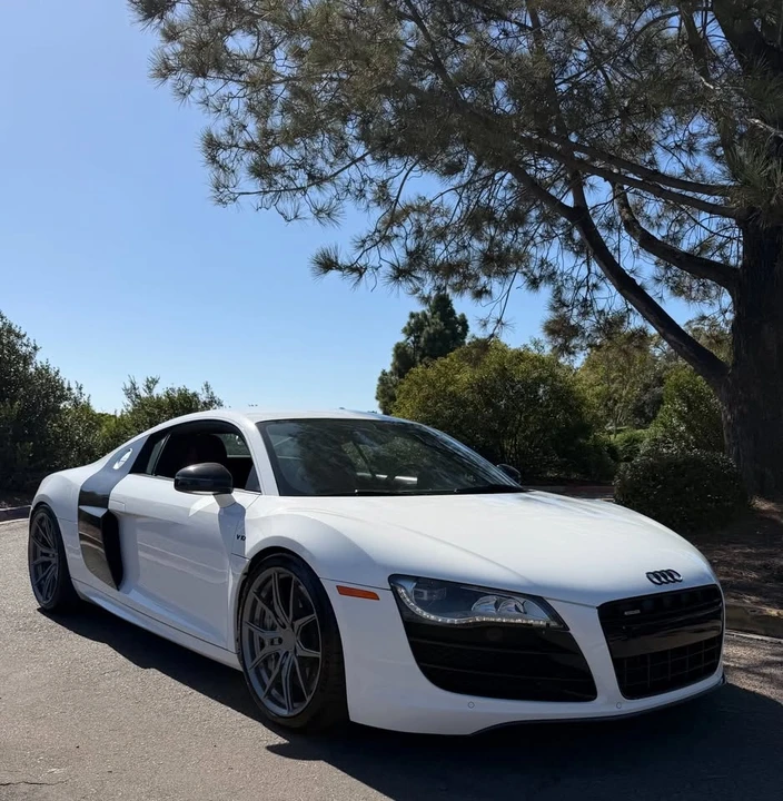 2012 Audi 42 R8 - Image 3 of 7