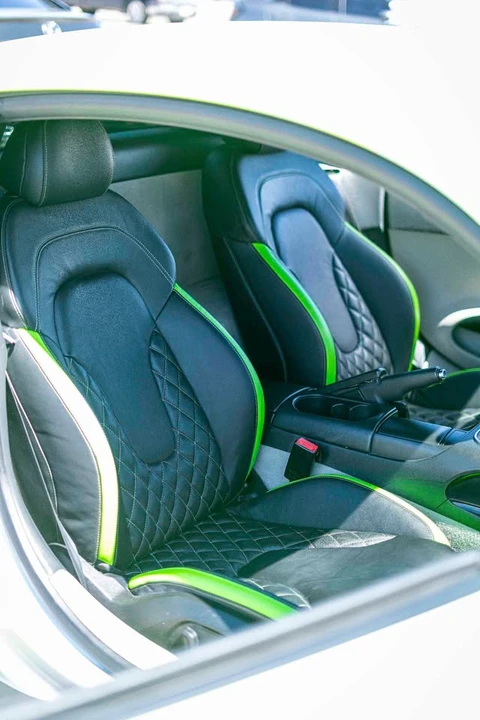 2012 Audi 42 R8 - Image 6 of 8