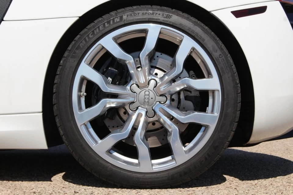 2012 Audi 42 R8 - Image 10 of 15