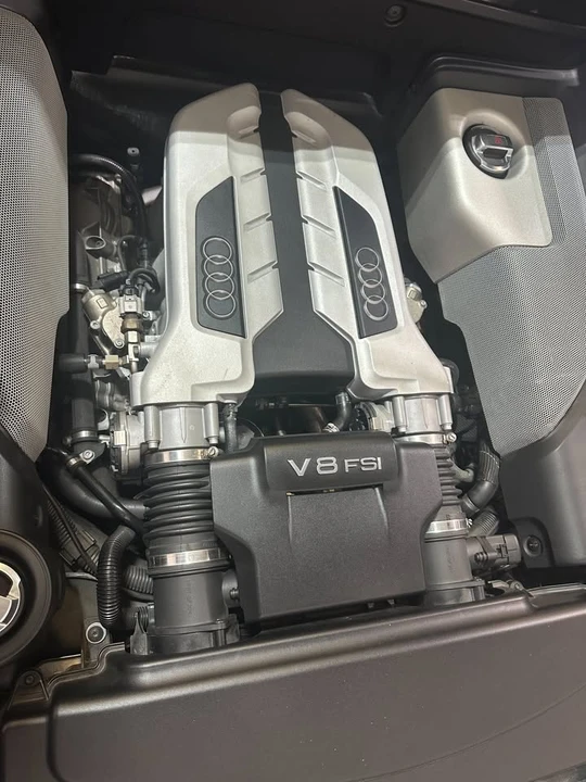 2012 Audi 42 R8 - Image 10 of 11