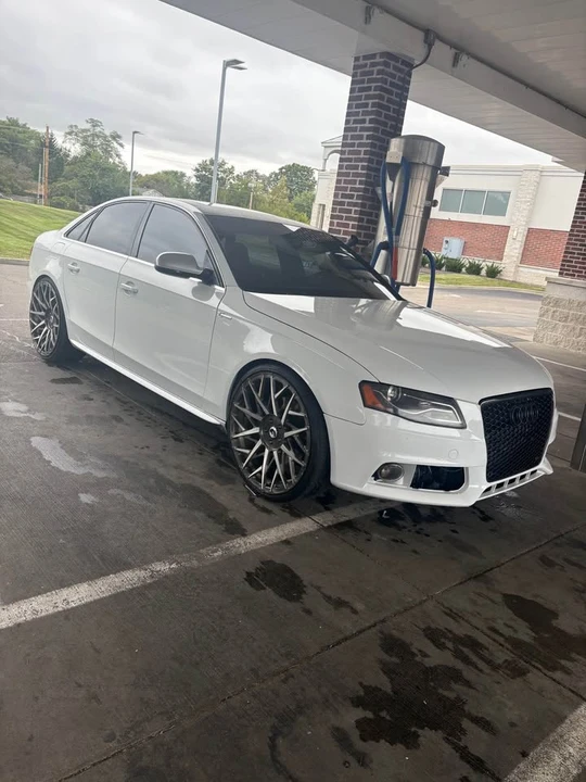 2012 Audi B8 S4 - Image 2 of 3