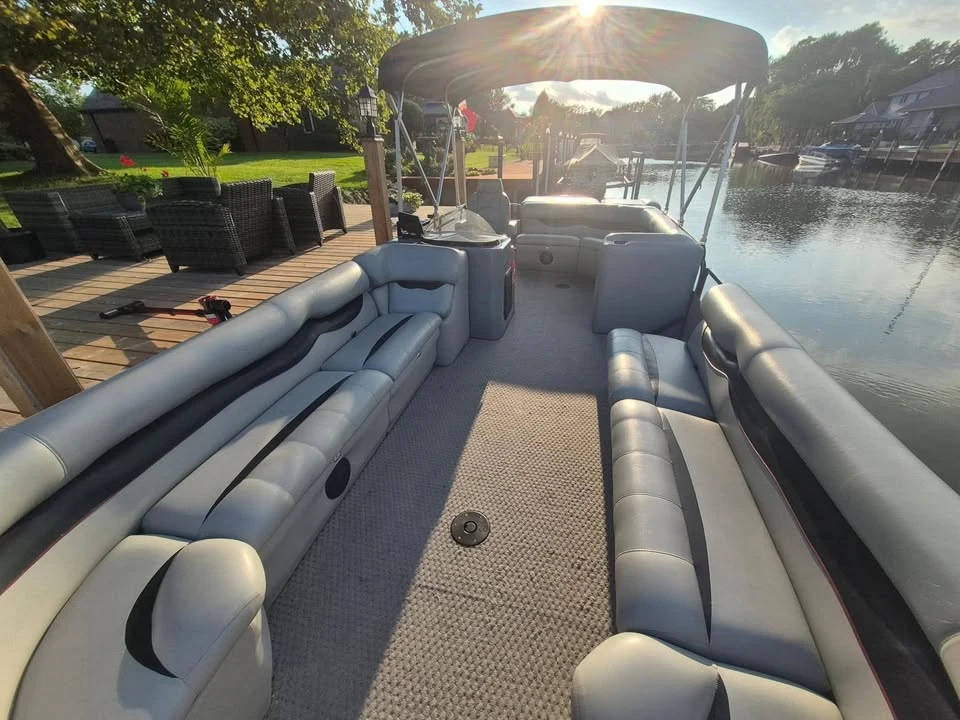 2012 Bentley - Image 8 of 11