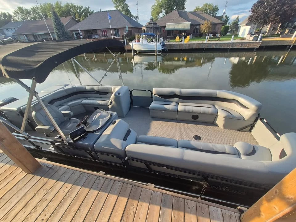 2012 Bentley - Image 10 of 11