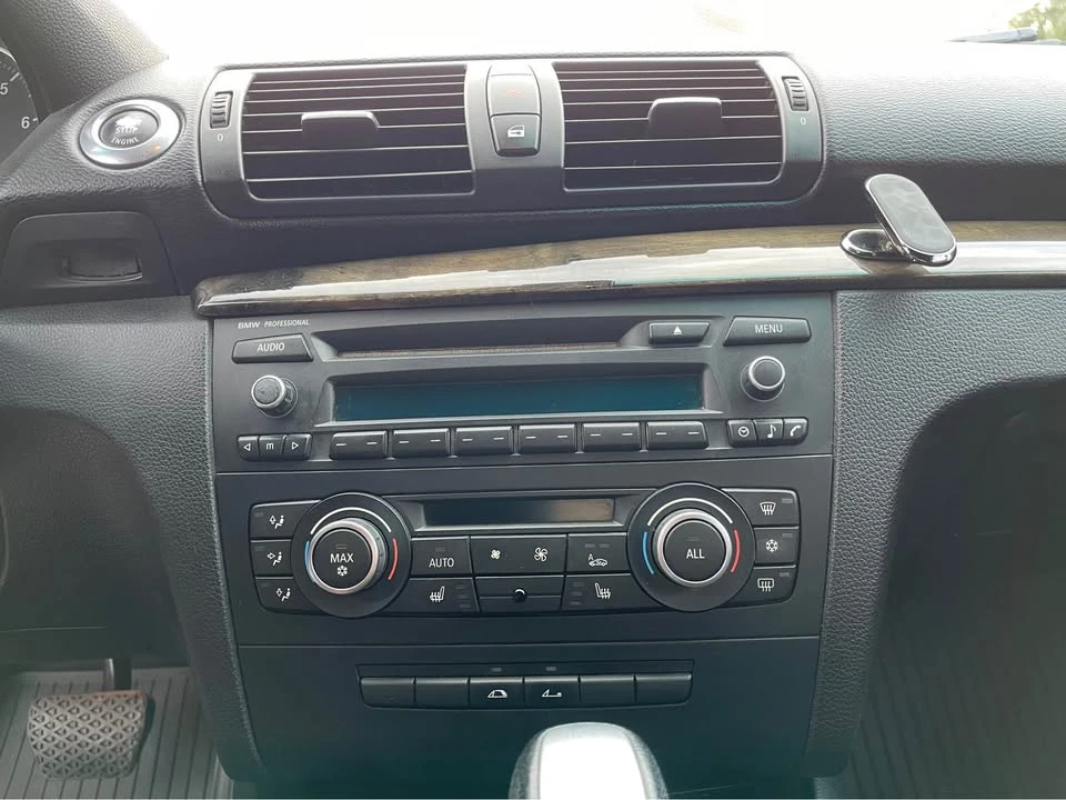 2012 BMW E81/E82/E88 1 Series - Image 9 of 12