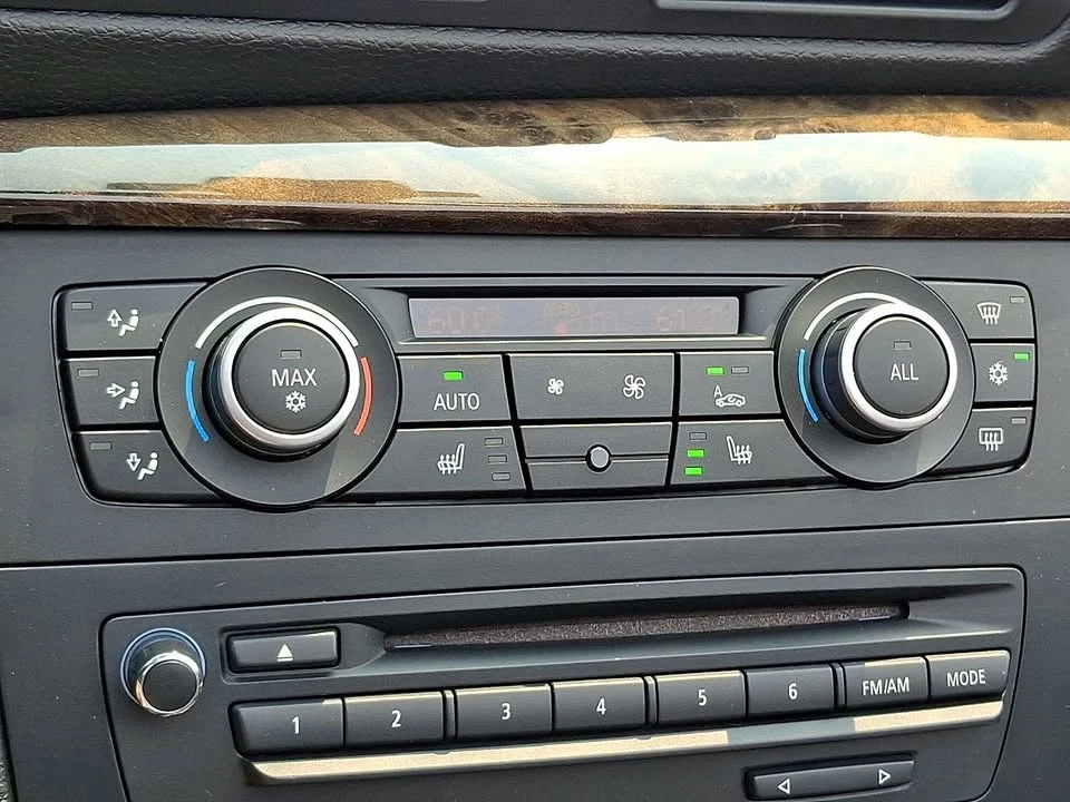 2012 BMW E81/E82/E88 1 Series - Image 13 of 17