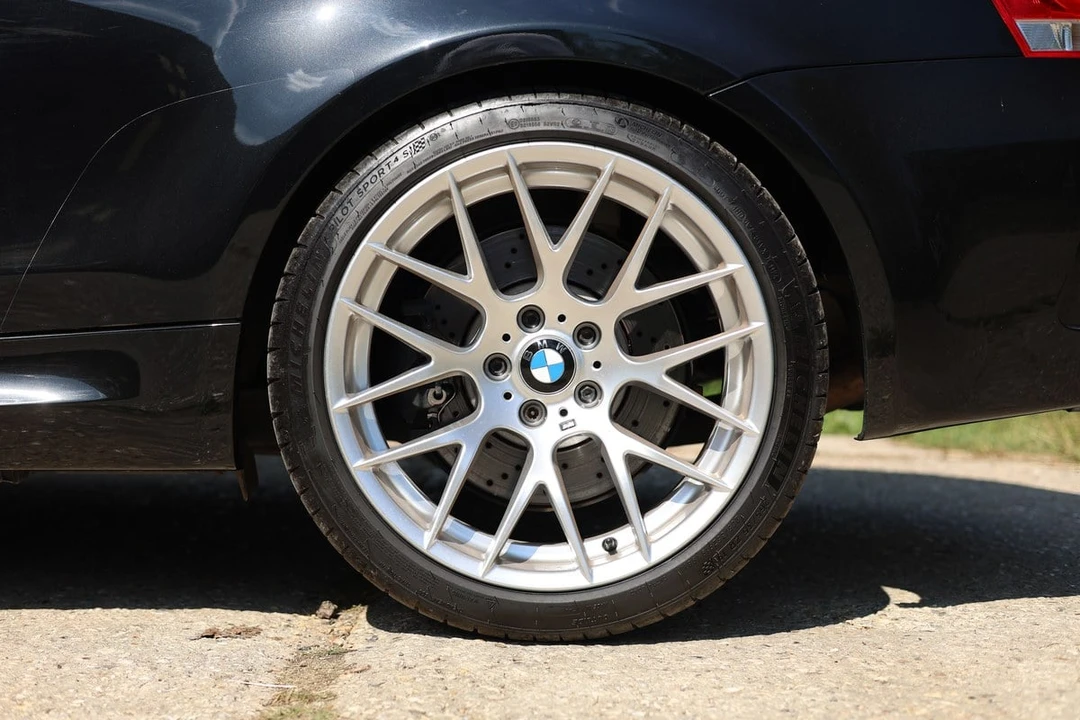2012 BMW 1M - Image 17 of 30