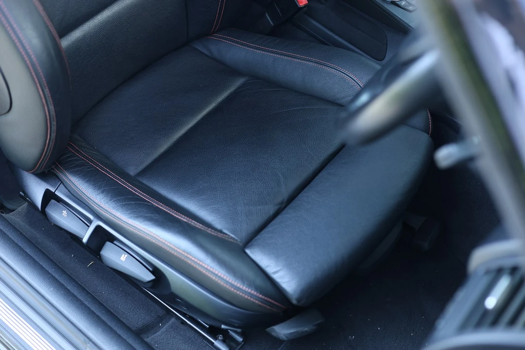 2012 BMW 1M - Image 28 of 30