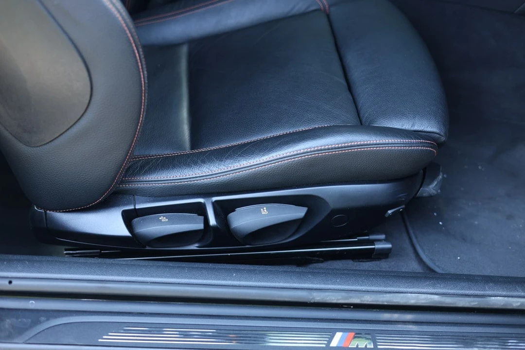 2012 BMW 1M - Image 29 of 30