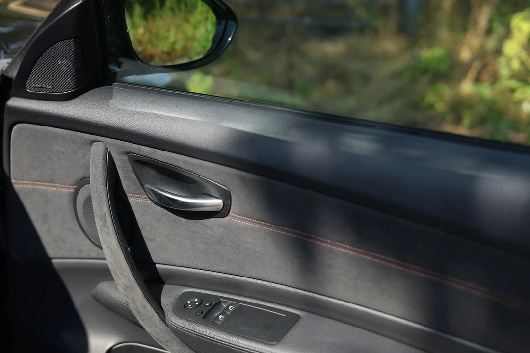 2012 BMW 1M - Image 20 of 30