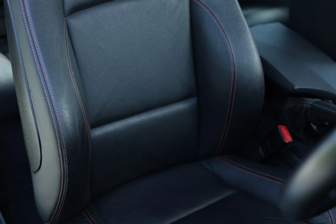 2012 BMW 1M - Image 27 of 30