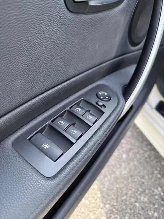 2012 BMW E81/E82/E88 1 Series - Image 4 of 13