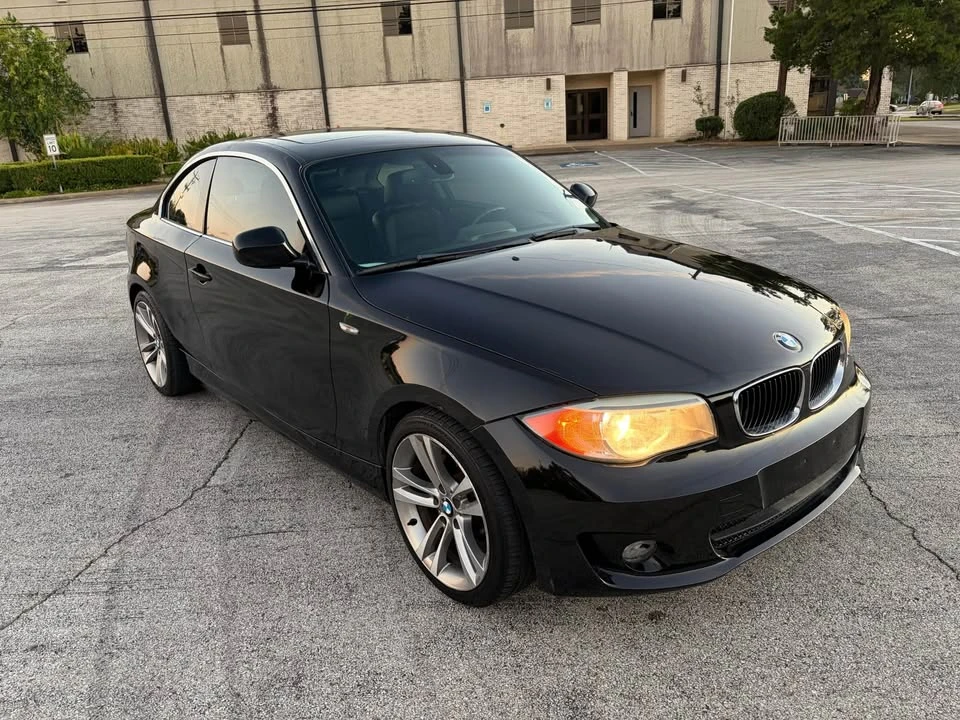2012 BMW E81/E82/E88 1 Series - Image 2 of 6