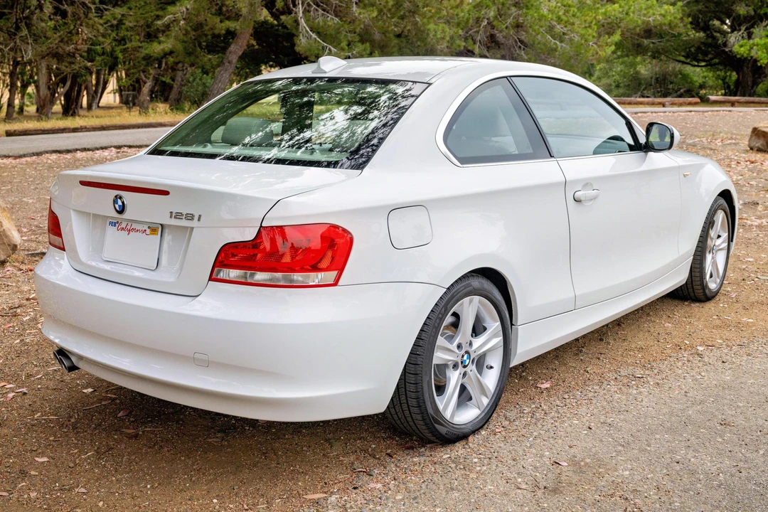 2012 BMW E81/E82/E88 1 Series - Image 4 of 31